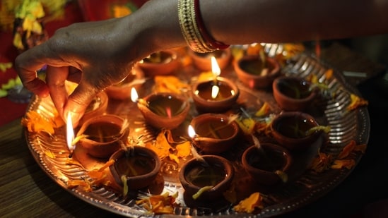 Diwali 2022: Why you should light 13 diyas during Diwali? Know its significance(pixabay)