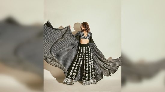 Ananya Panday took to her Instagram handle to share a series of images on her Instagram handle and captioned her post, "the drama !!."(Instagram/@ananyapanday)