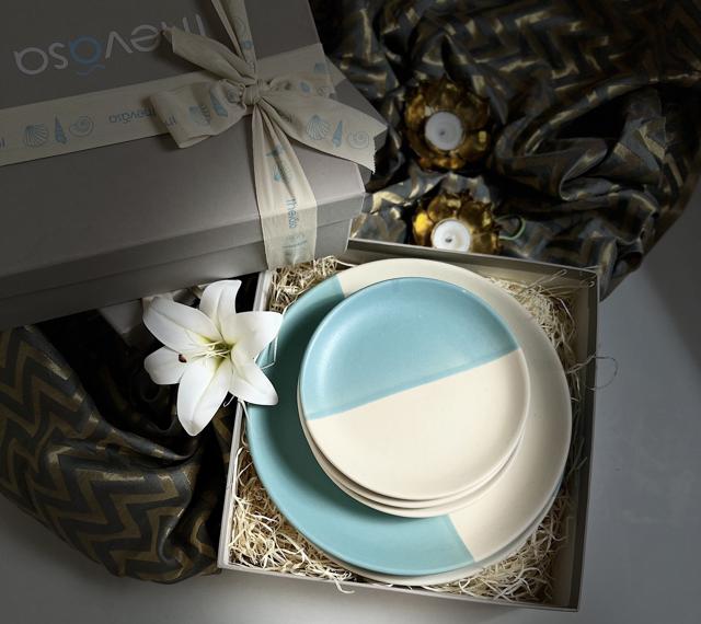 Make a statement while entertaining guests with eye catching earthen serve ware on the table. (The stylish handcrafted ivory white and pastel blue stoneware dinner set by Thevasa) Make a statement while entertaining guests with eye catching earthen serve ware on the table. (The stylish handcrafted ivory white and pastel blue stoneware dinner set by Thevasa)