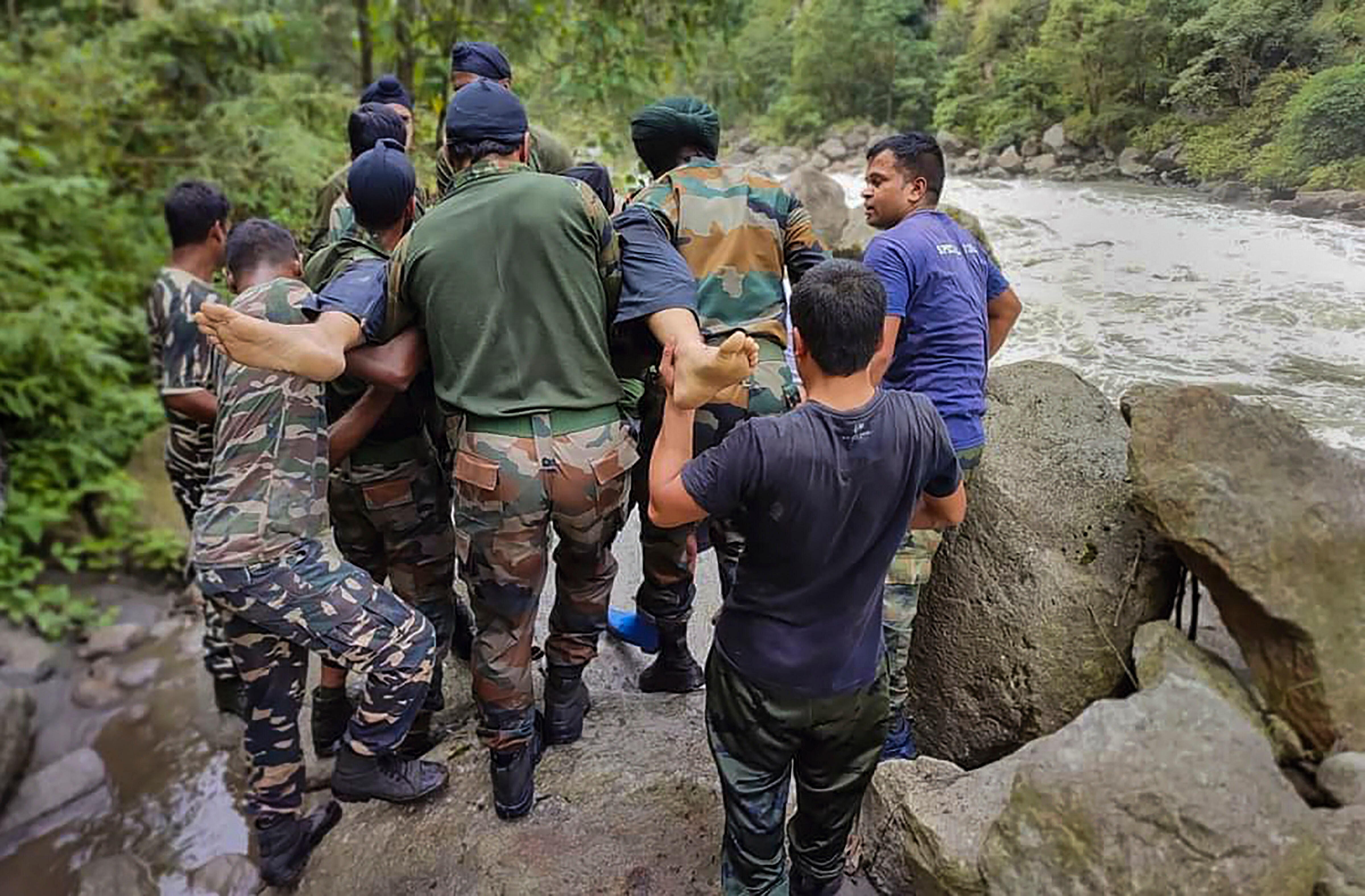 A total of five personnel were on board the ill-fated ALH Dhruv helicopter. (PTI)