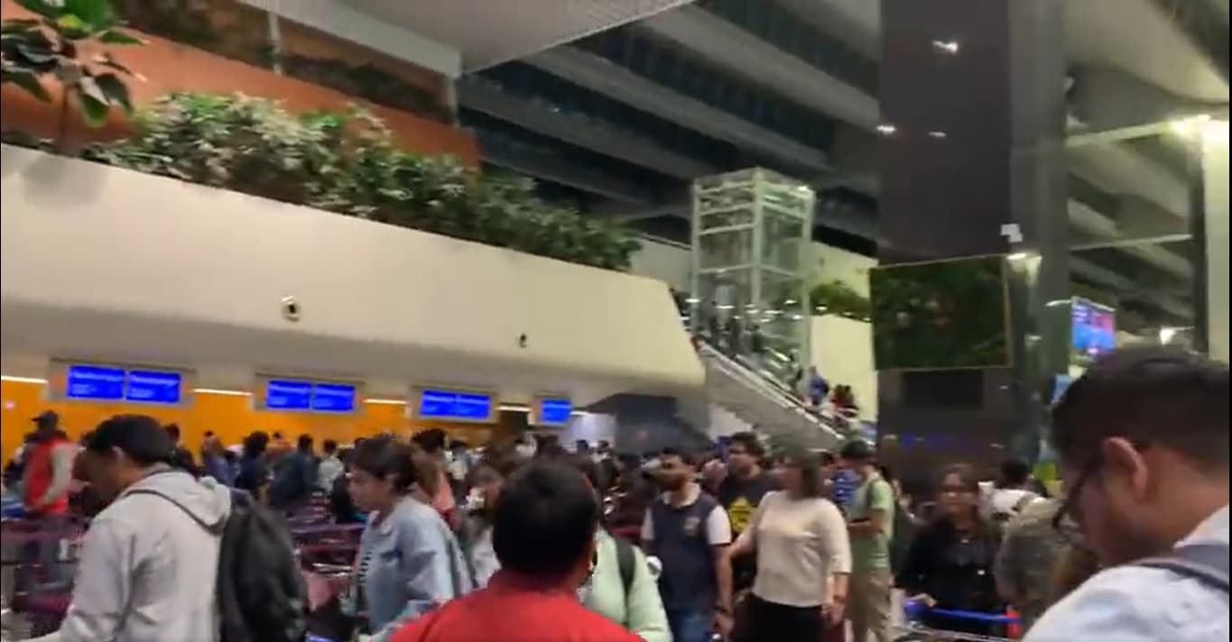 The long weekend helped by Diwali prompted many to throw in their luggage and hop on flights for their long impending vacations. (Screengrab of Twitter video by @vibinbaburajan) The long weekend helped by Diwali prompted many to throw in their luggage and hop on flights for their long impending vacations. (Screengrab of Twitter video by @vibinbaburajan)