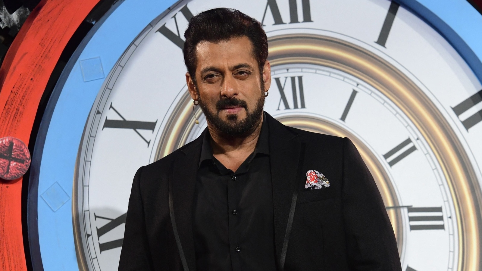 Salman Khan Ki X Video - Exclusive: Salman Khan down with dengue, but recovering well | Bollywood -  Hindustan Times