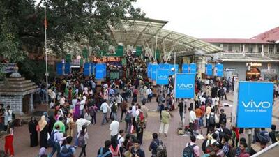 Due to Diwali rush, most trains are full with railway station premises also witnessing heavy crowds. Police have deployed additional manpower to control the crowd. (HT FILE PHOTO)
