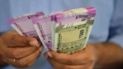 7th Pay Commission: The Punjab government announced restoration of old pension scheme for its government employees and a hike in Dearness Allowance (DA). 7th Pay Commission: The Punjab government announced restoration of old pension scheme for its government employees and a hike in Dearness Allowance (DA).