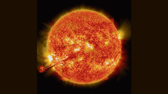 A filament of solar material likely a few million km long erupts into space. (NASA / GSFC / SDO) A filament of solar material likely a few million km long erupts into space. (NASA / GSFC / SDO)