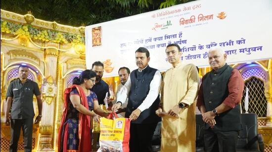 Deputy chief minister Devendra Fadnavis at a Diwali programme in Nagpur. (HT PHOTO)