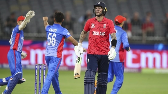 Eng Vs Afg T20 Wc Highlights Currans Heroics Guides England To 5 Wicket Win Crickit 4305