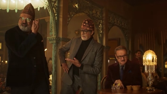 Boman Irani, Amitabh Bachchan and Anupam Kher in a still from Uunchai song Keti Ko. 