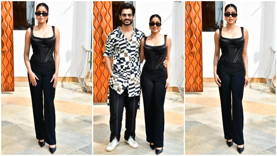 Janhvi Kapoor and Sunny Kaushal pose for paparazzi during Mili promotions. (HT Photo/Varinder Chawla)