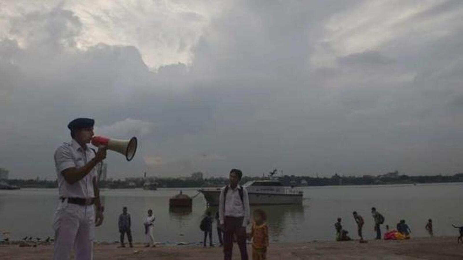 Bengal prepares for Cyclone Sitrang; Rainstorm may affect festivities