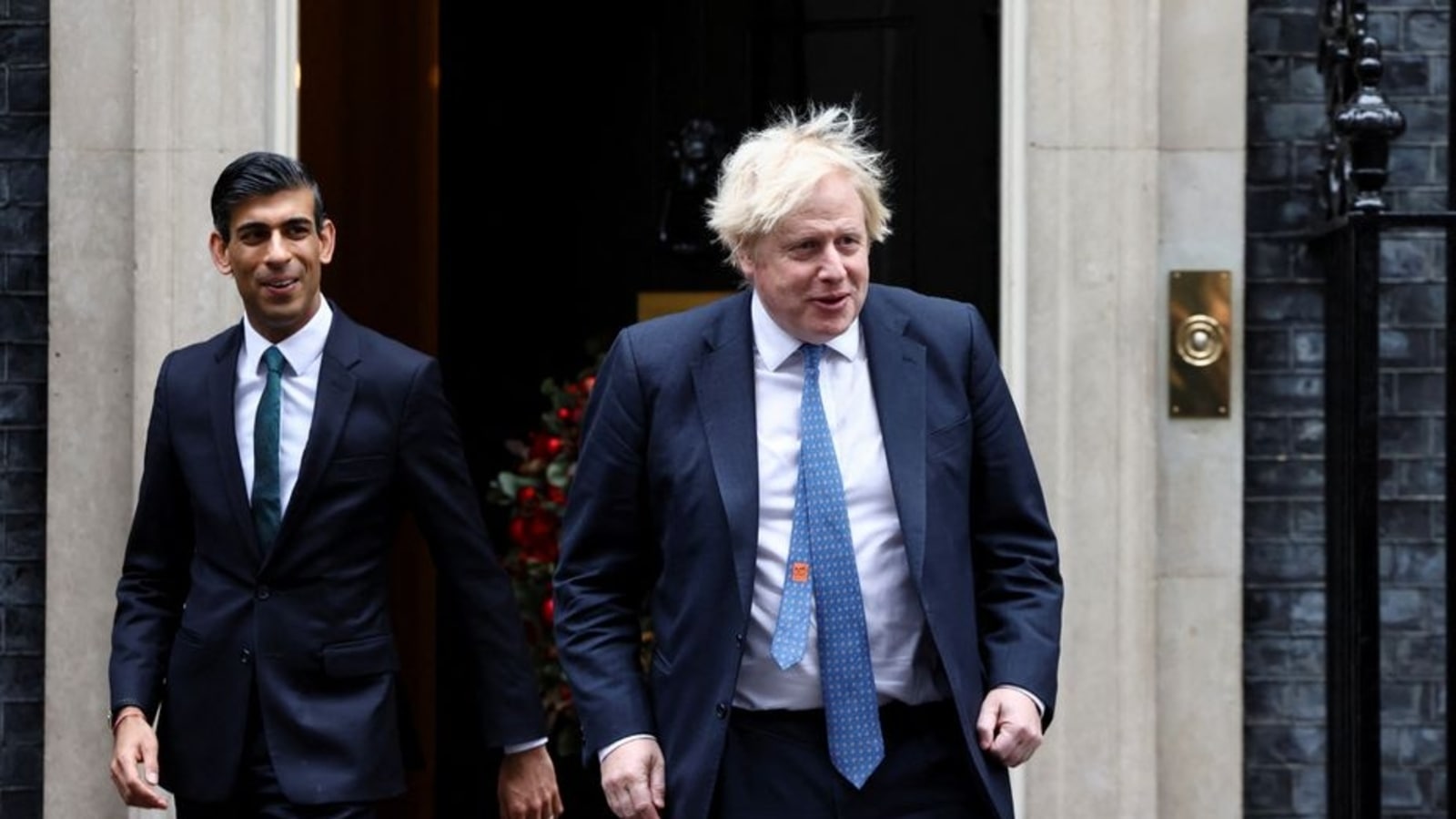 Boris Johnson dan Rishi Sunak mengadakan pembicaraan empat mata di tengah persaingan kepemimpinan Inggris |  berita Dunia