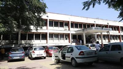 The situation is so bad that daily, there are long queues of people at the RTO office arguing and fighting with the RTO staffers to get their RC books. (REPRESENTATIVE PHOTO)