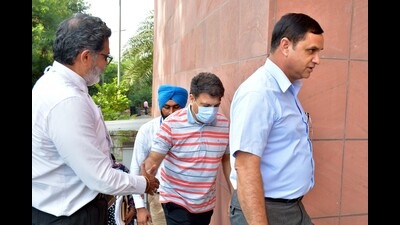 The official is facing a case under Sections 13 (1) (b) and 13 (2) of the Prevention of Corruption Act registered at the VB police station in Mohali. (HT Photo)