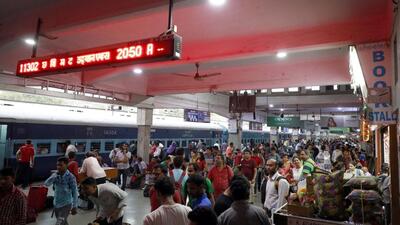 On Saturday night, a passenger identified as Sajan Manjhi was returning to his hometown of Bihar for the Diwali festival when at around 9 pm, he died during the heavy rush of passengers boarding the train on platform number 1. (HT FILE PHOTO) On Saturday night, a passenger identified as Sajan Manjhi was returning to his hometown of Bihar for the Diwali festival when at around 9 pm, he died during the heavy rush of passengers boarding the train on platform number 1. (HT FILE PHOTO)