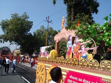 Tableaux reaching Ram Katha Park in Ayodhya on Sunday. (HT Photo) Tableaux reaching Ram Katha Park in Ayodhya on Sunday. (HT Photo)