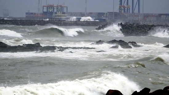 File image of high tides forming in the sea due to Cyclone Asani.(ANI)