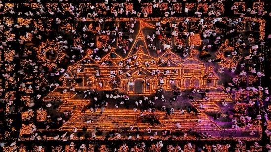 Diyas lit up in the shape of Ram Mandir, which is being built in Ayodhya's Ram Janmabhoomi.(Handout images/HT)