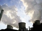 Fossil fuel profits can easily cover climate losses: Report(BLOOMBERG NEWS) Fossil fuel profits can easily cover climate losses: Report(BLOOMBERG NEWS)