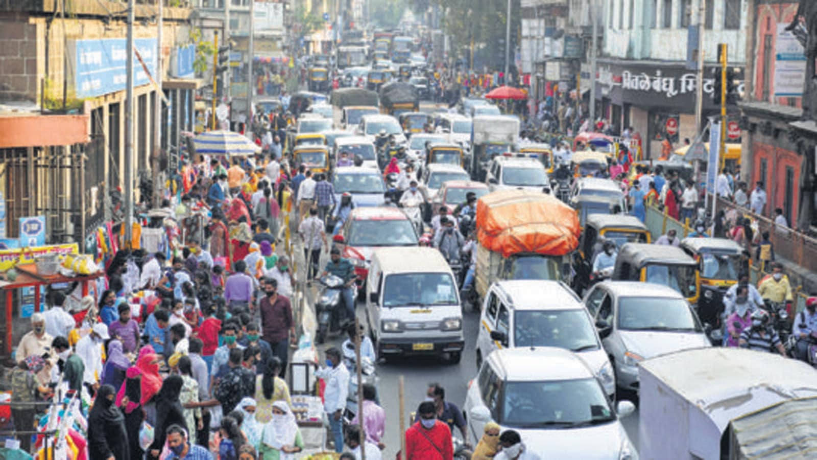 43 lakh vehicles running on Pune roads, almost equal to its population
