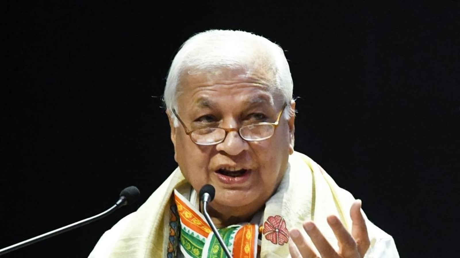 सोमवार सुबह तक इस्तीफा दें: केरल के राज्यपाल 9 विश्वविद्यालय के कुलपतियों को