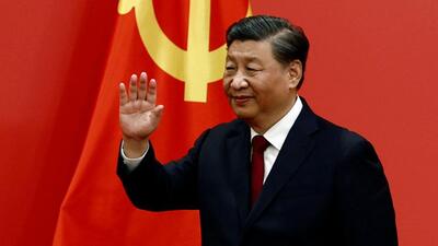 Chinese President Xi Jinping waves after his speech as the new Politburo Standing Committee members meet the media following the 20th National Congress of the Communist Party of China, at the Great Hall of the People in Beijing on October 23 (REUTERS) Chinese President Xi Jinping waves after his speech as the new Politburo Standing Committee members meet the media following the 20th National Congress of the Communist Party of China, at the Great Hall of the People in Beijing on October 23 (REUTERS)