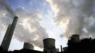 Fossil fuel profits can easily cover climate losses: Report (BLOOMBERG NEWS) Fossil fuel profits can easily cover climate losses: Report (BLOOMBERG NEWS)