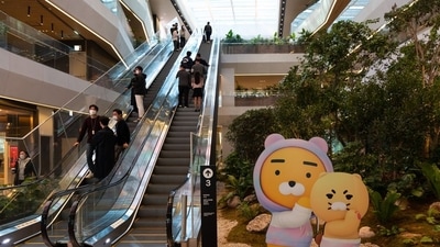 After $50 bn wipeout, more pain ahead for investors of this Korean tech group (Bloomberg)