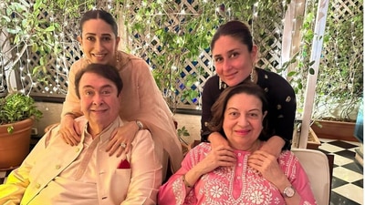 Karisma Kapoor and kareena Kapoor celebrate Diwali 2022.