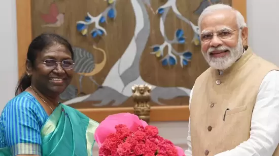 President, PM Modi lead Diwali greetings