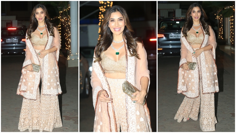 Sophie Choudry clicked at Shilpa Shetty's Diwali party. (HT Photo/Varinder Chawla)