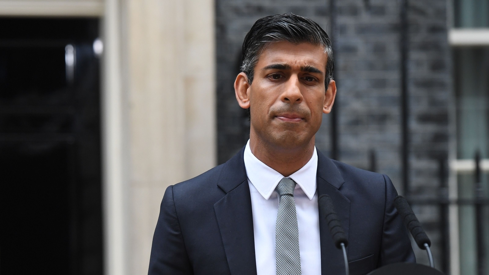 Tough Challenges Await New British Pm Rishi Sunak World News Hindustan Times 