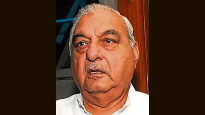 Former finance minister and senior BJP leader Captain Abhimanyu on Tuesday accused former chief minister Bhupinder Singh Hooda of forcing Congress leaders to leave the party. (HT File Photo)