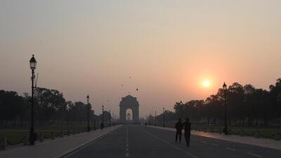 A relatively clear view of India Gate in Delhi the morning after Diwali. (Arvind Yadav/HT Photo) A relatively clear view of India Gate in Delhi the morning after Diwali. (Arvind Yadav/HT Photo)