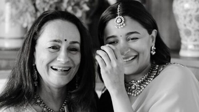 Alia Bhatt with Soni Razdan in black and white picture. Alia Bhatt with Soni Razdan in black and white picture.