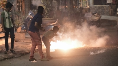 Delhi, Maharashtra report several fire-related incidents on Diwali, details here (PTI) Delhi, Maharashtra report several fire-related incidents on Diwali, details here (PTI)
