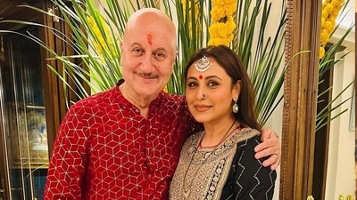 Anupam Kher had a reunion with Rani Mukerji on Diwali. Anupam Kher had a reunion with Rani Mukerji on Diwali.