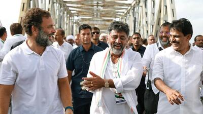 Congress leader Rahul Gandhi interacts with Karnataka party chief DK Shivakumar during the party's Bharat Jodo Yatra, in Kurnool on Friday. (Congress Twitter/ ANI) Congress leader Rahul Gandhi interacts with Karnataka party chief DK Shivakumar during the party's Bharat Jodo Yatra, in Kurnool on Friday. (Congress Twitter/ ANI)