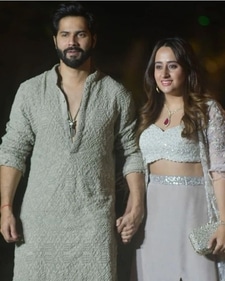 Varun Dhawan arrived with her wife Natasha Dalal for Diwali bash of Sonam Kapoor and Anand Ahuja (Varinder Chawla)