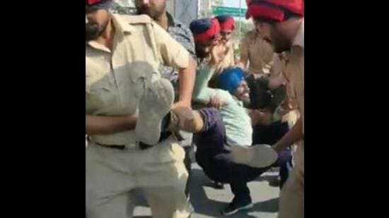 The PTIs had earlier blocked traffic on Airport Road near Sohana for around three hours for the second consecutive Sunday. (HT File)