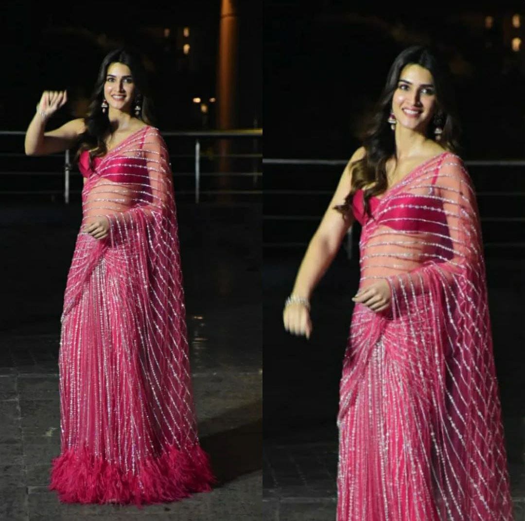 Kriti Sanon wore a shimmery pink saree with ruffles at the trail end(Varinder Chawla)