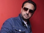 Gulshan Grover spoke about Suniel Shetty, Saif Ali Khan, Jackie Shroff, and Sanjay Dutt. Gulshan Grover spoke about Suniel Shetty, Saif Ali Khan, Jackie Shroff, and Sanjay Dutt.