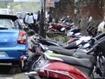 The Palike has identified most of the paid parking spaces in the south, west and the Dasarahalli zones of Bengaluru.(Ravindra Joshi/HT PHOTO) The Palike has identified most of the paid parking spaces in the south, west and the Dasarahalli zones of Bengaluru.(Ravindra Joshi/HT PHOTO)