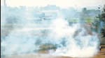 A farmer in Ghaziabad sets fire to his crop. (Sakib Ali/HT Photo) A farmer in Ghaziabad sets fire to his crop. (Sakib Ali/HT Photo)