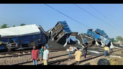 At the accident spot on Wednesday. (Santosh Kumar/HT Photo)
