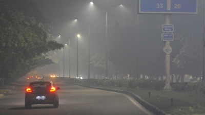 Around Delhi airport, the AQI remained in the 'very poor' category at 354. (HT Photo/Keshav Singh) Around Delhi airport, the AQI remained in the 'very poor' category at 354. (HT Photo/Keshav Singh)