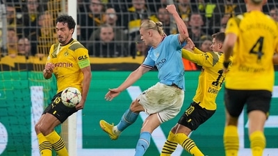 Dortmund's Mats Hummels blocking a ball shot by Manchester City's Erling Haaland during the Champions League Group G soccer match between Borussia Dortmund and Manchester City in Dortmund, Germany, Tuesday, Oct. 25, 2022. (AP Photo/Martin Meissner) (AP) Dortmund's Mats Hummels blocking a ball shot by Manchester City's Erling Haaland during the Champions League Group G soccer match between Borussia Dortmund and Manchester City in Dortmund, Germany, Tuesday, Oct. 25, 2022. (AP Photo/Martin Meissner) (AP)