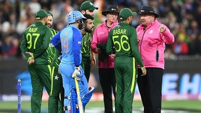 Babar Azam asking the umpire for an explanation (Getty) Babar Azam asking the umpire for an explanation (Getty)