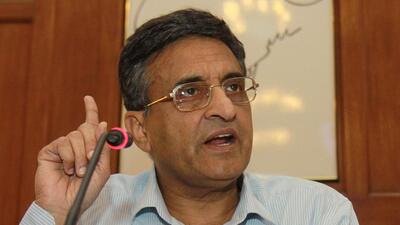 Deepak Pental said that the genes used in GM mustard have been deregulated in countries such as Canada, US and Australia, which are all big producers of honey. (HT Photo)