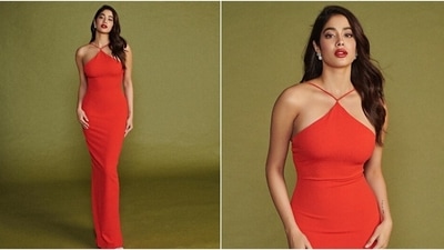 Janhvi Kapoor promotes Mili in a sultry red dress. Janhvi Kapoor promotes Mili in a sultry red dress.