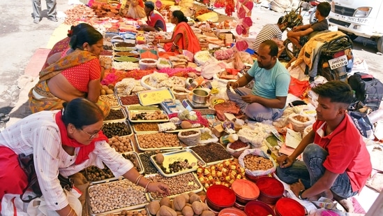 Devotees shop for puja materials ahead of Chhath puja festival, in Ranchi. Here are Chhath Puja 2022 prasad recipes (Somanth Sen/Ani Photo)